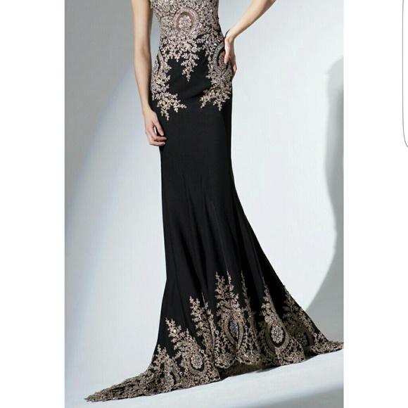 Beautiful Evening Gown - Picture 3 of 3